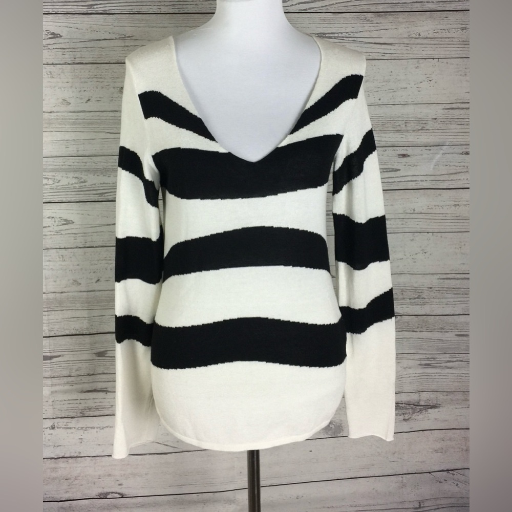 Anne Klein Women’s Black White Striped V-Neck Long Sleeve Pullover Sweater